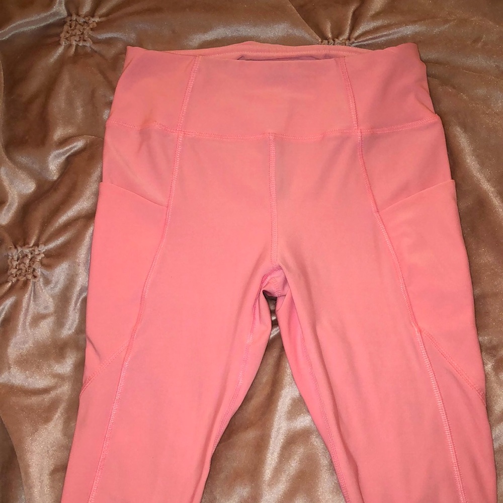Athletic leggings